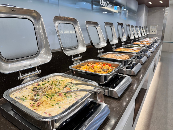 따뜻한 한식, 푸짐한 핫푸드 메뉴