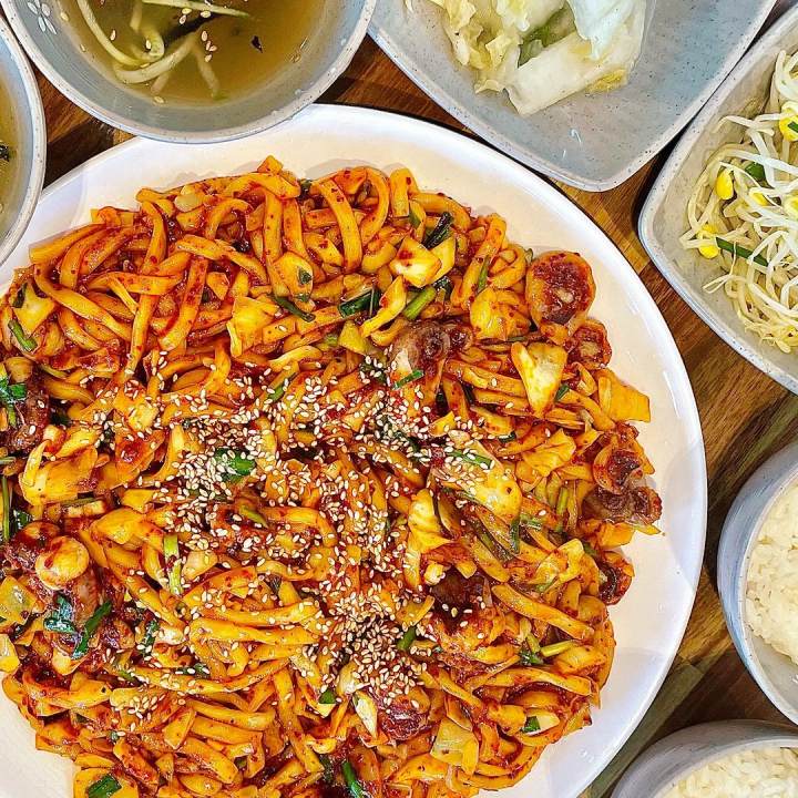 트렌드스페셜 논산 쭈꾸미 비빔 칼국수 맛집