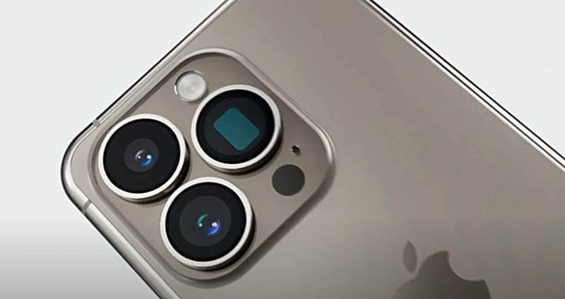 아이폰-15-후면-카메라-부분의-모습