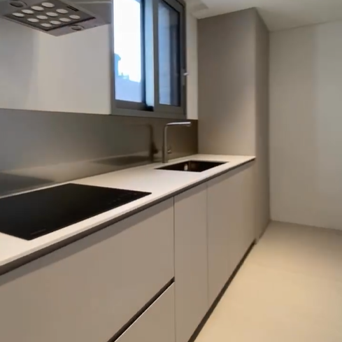 보조 주방이 있어 가족들과 같이 음식를 같이 할수가 있다.