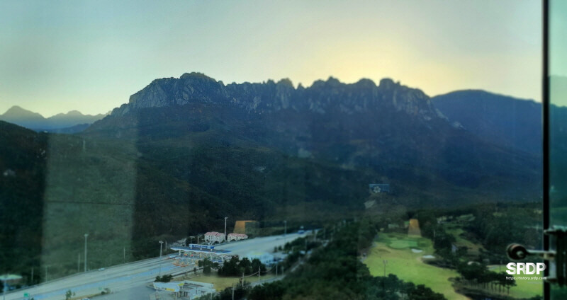 소노펠리체-델피노-더엠브로시아-울산바위뷰-카페