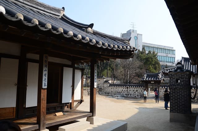 자연과 조화를 이루는 목재의 선택과 처리