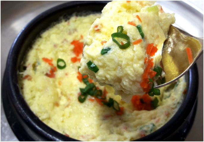 집에서 천천히 완성한 부드러운 계란찜