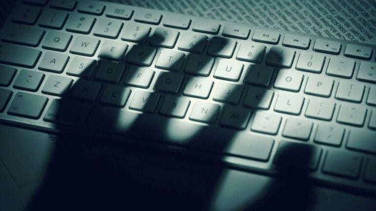 "추석 선물 배송됐습니다" ...누르면 안돼요! ㅣ 피싱(Phishing)의 종류