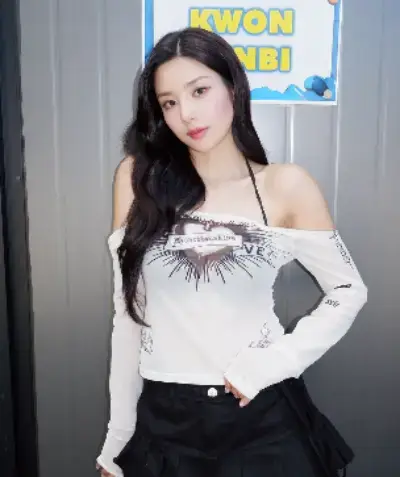 권은비-사진