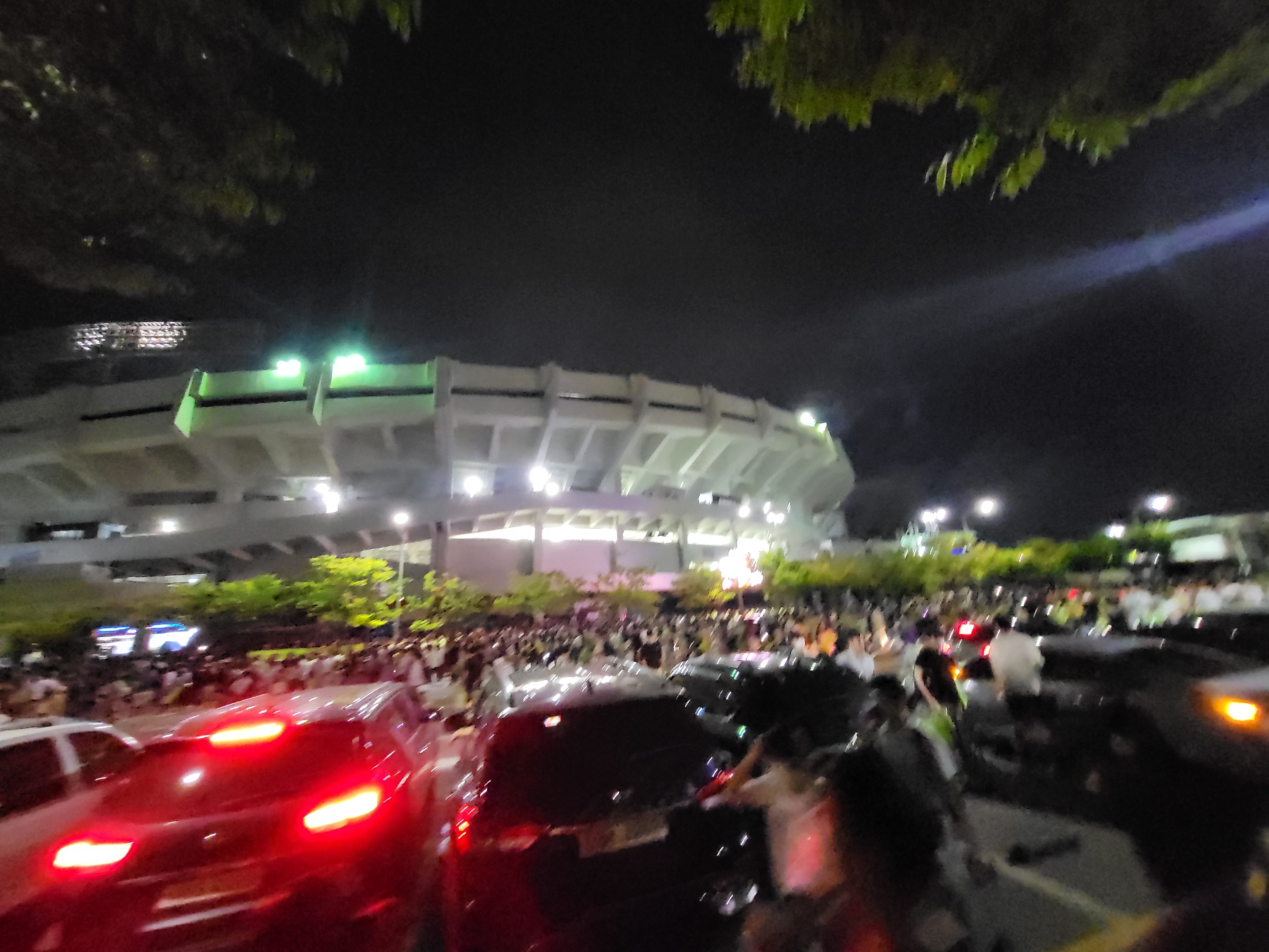 2022-아이유-콘서트-더골든아워