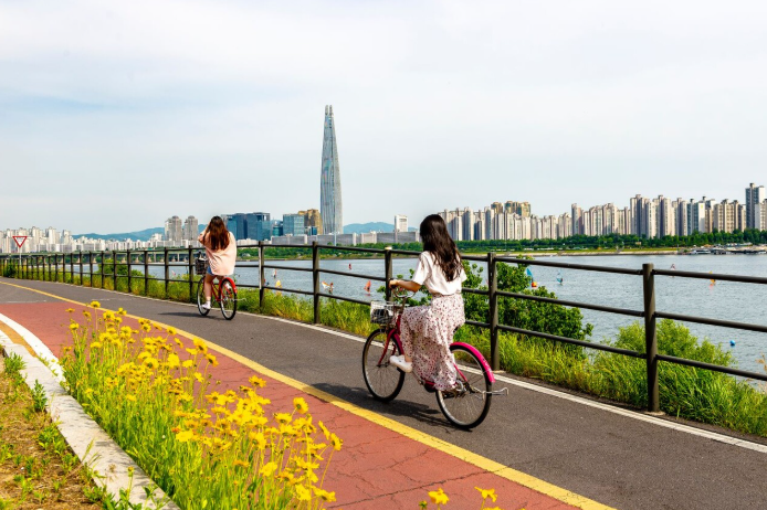 🌬️ 봄바람 따라 한강 라이딩 데이트, 이 코스가 찐이에요!