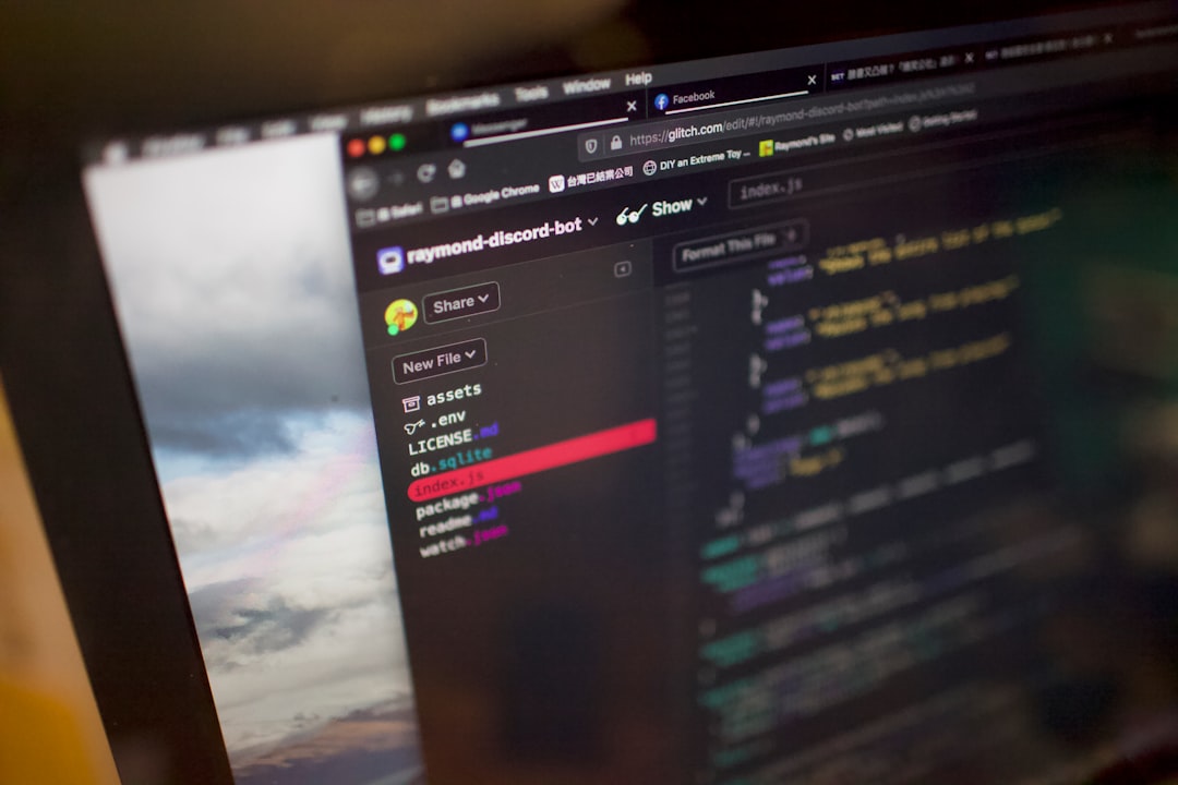 '덕신이피씨'에서 가장 중요한 명사는 PC입니다.