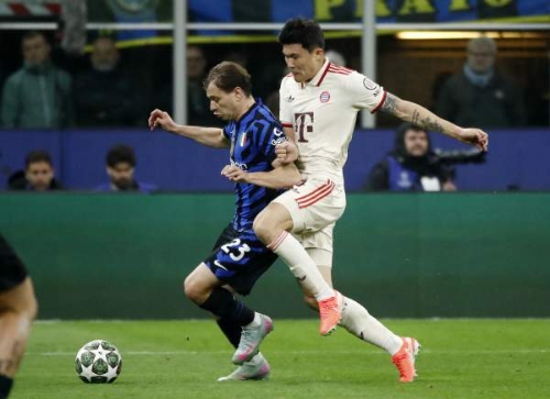 석유 달러 vs. 왕조 구단 vs. 빅6 &mdash; 김민재 여름 대이동, 어느 유니폼을 입을까?