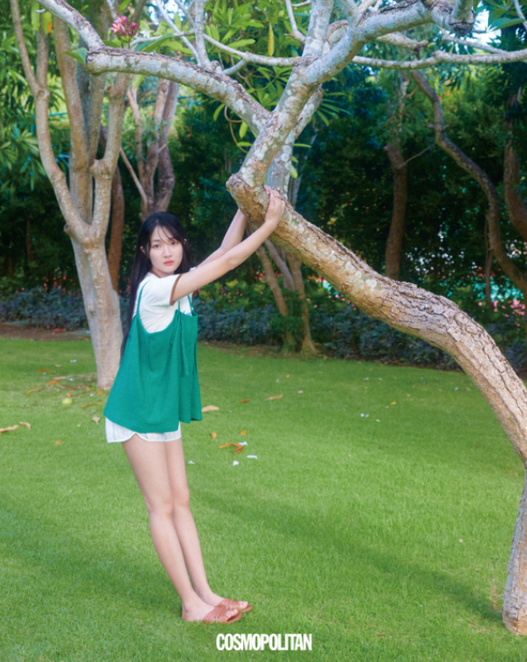 코스모폴리탄 김혜윤 화보