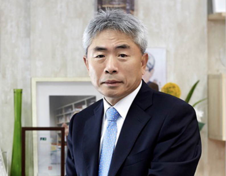 정규재 프로필