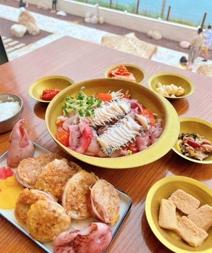 생방송 오늘저녁 영종도 을왕리 속초식 제철 생선회 사골육수 물회 맛집