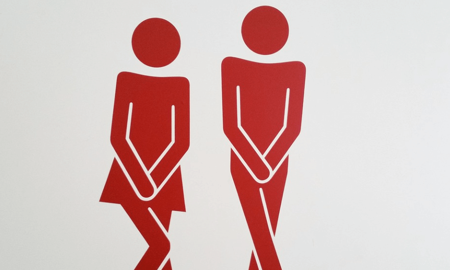 소변이 자주 마려운 증상을 겪고 있는 남성과 여성