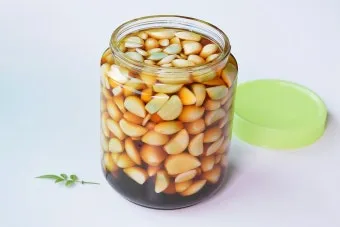 깐마늘장아찌 맛있게 담그는 쉬운 황금 비율 팁 공개_3