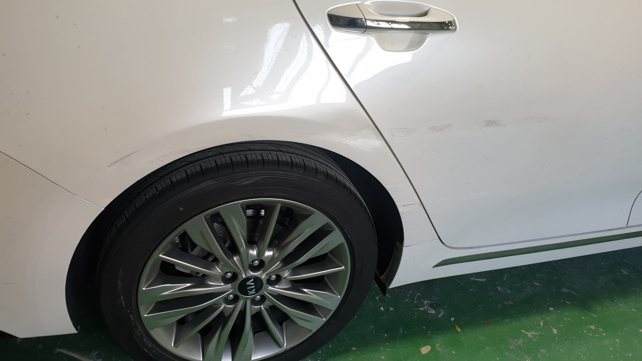 찌그러진 차 펴기 - 인천 청라 K5 찌그러진 차 펴기 작업전