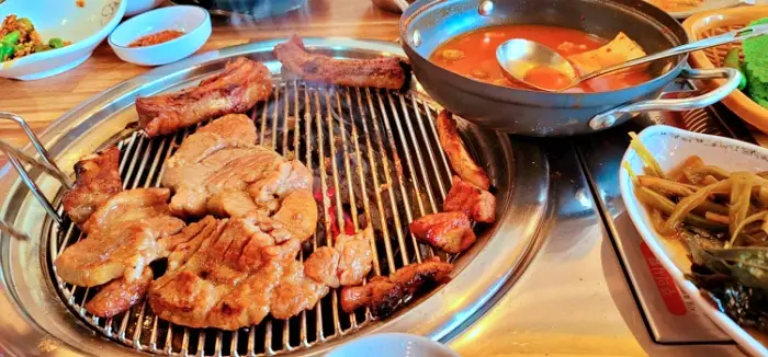생방송오늘저녁 광명 광명사거리역 옆집부자의 비밀노트 함흥냉면과 함께 즐기는 30년 경력 뼈삼겹 생갈비 양념 숯불 돼지갈비 맛집 추천
