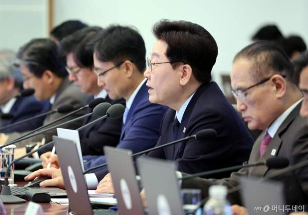이 대통령 국무회의 공개 논란 총정리｜생중계 중단 요구 반박&middot;장관 발언 논란&middot;레드팀 뜻&middot;국무회의 영상