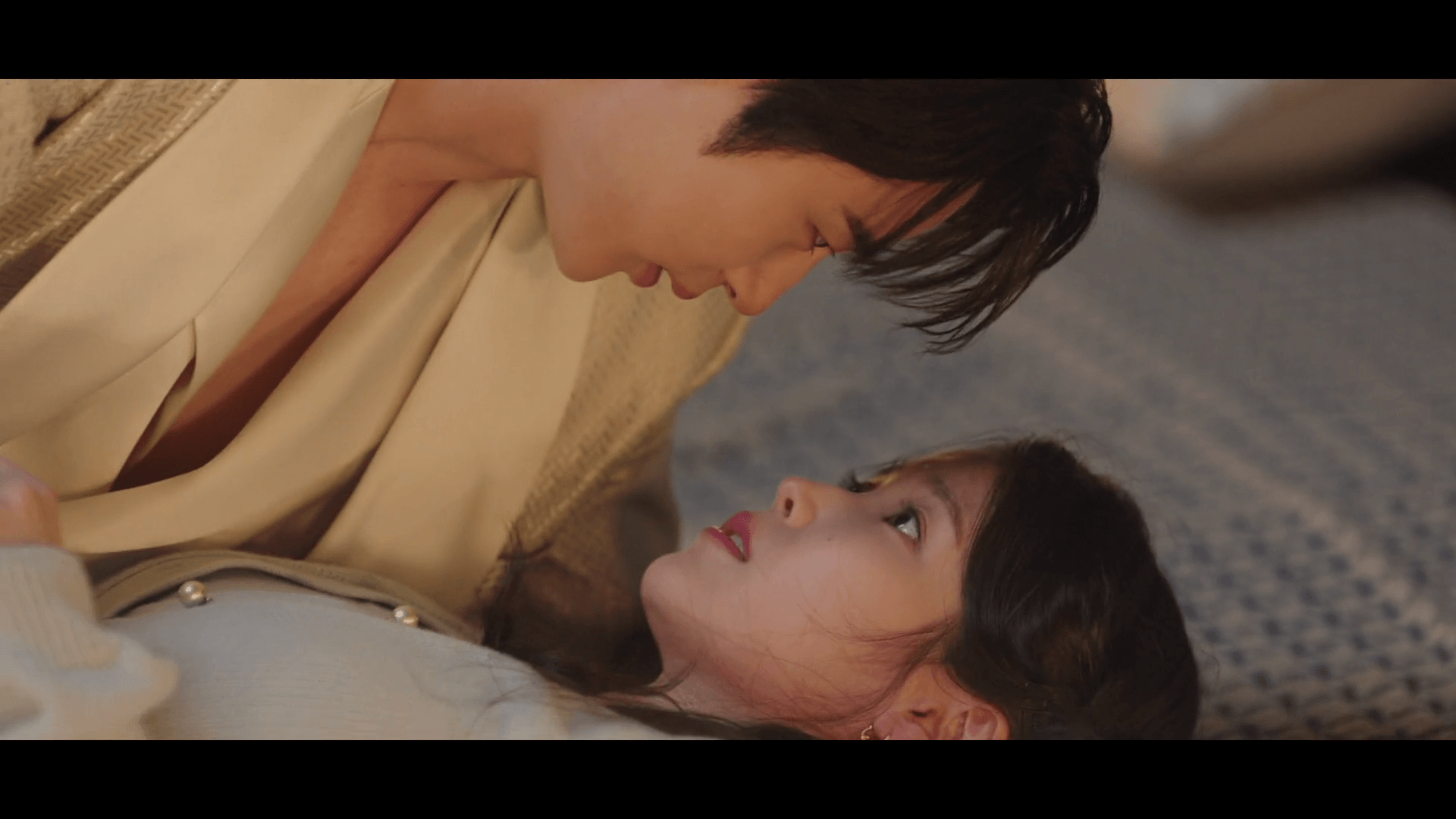 21세기 대군부인 아이유 변우석 보트 위 키스