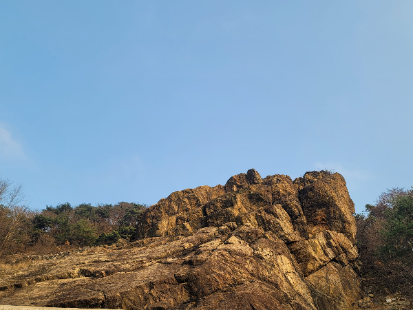 가학산 암장 전면