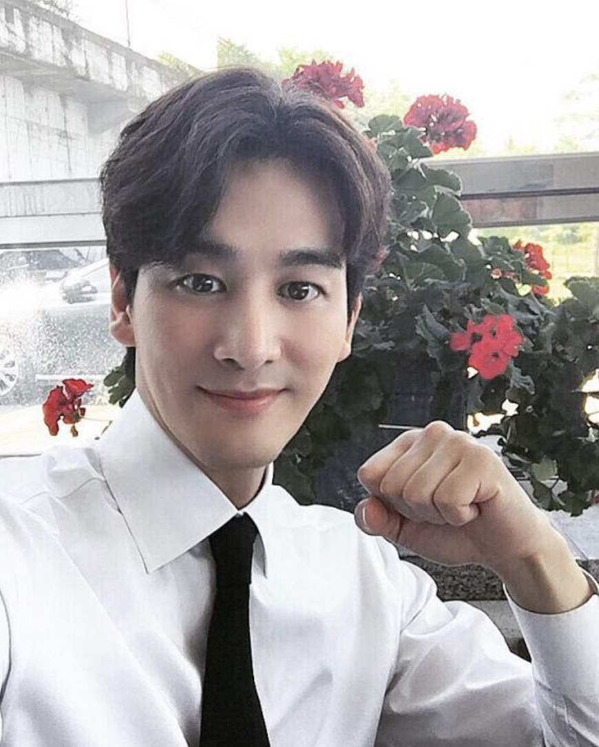 오창석 동안 미모