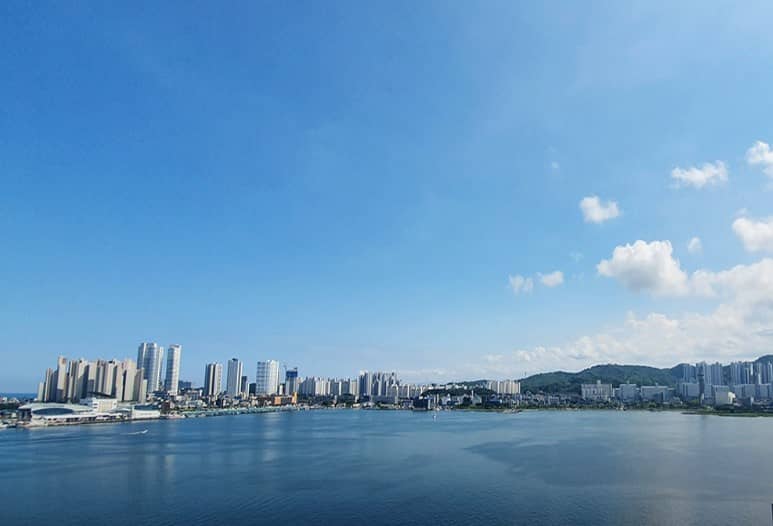 바다와-호수-그리고-월드스카이호텔