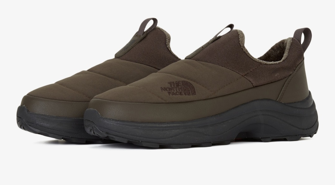 노스페이스 패딩 슬립온