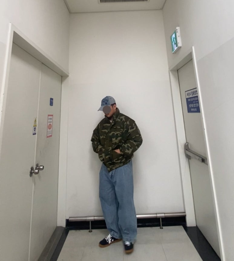 데일리룩('26.1.19.)엑스톤즈 크라운 워싱 데님 볼캡 , 파르티멘토 카모패딩 카모점퍼 밀리터리패딩, 무신사스탠다드 벌룬 팬츠, 컨버스 올스타 클래식 트레이너 옥스 스웨이드