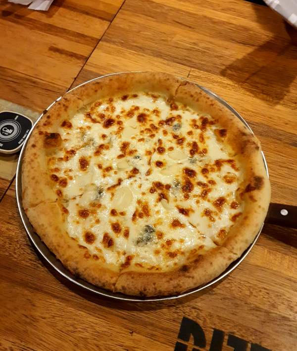 고르곤졸라피자