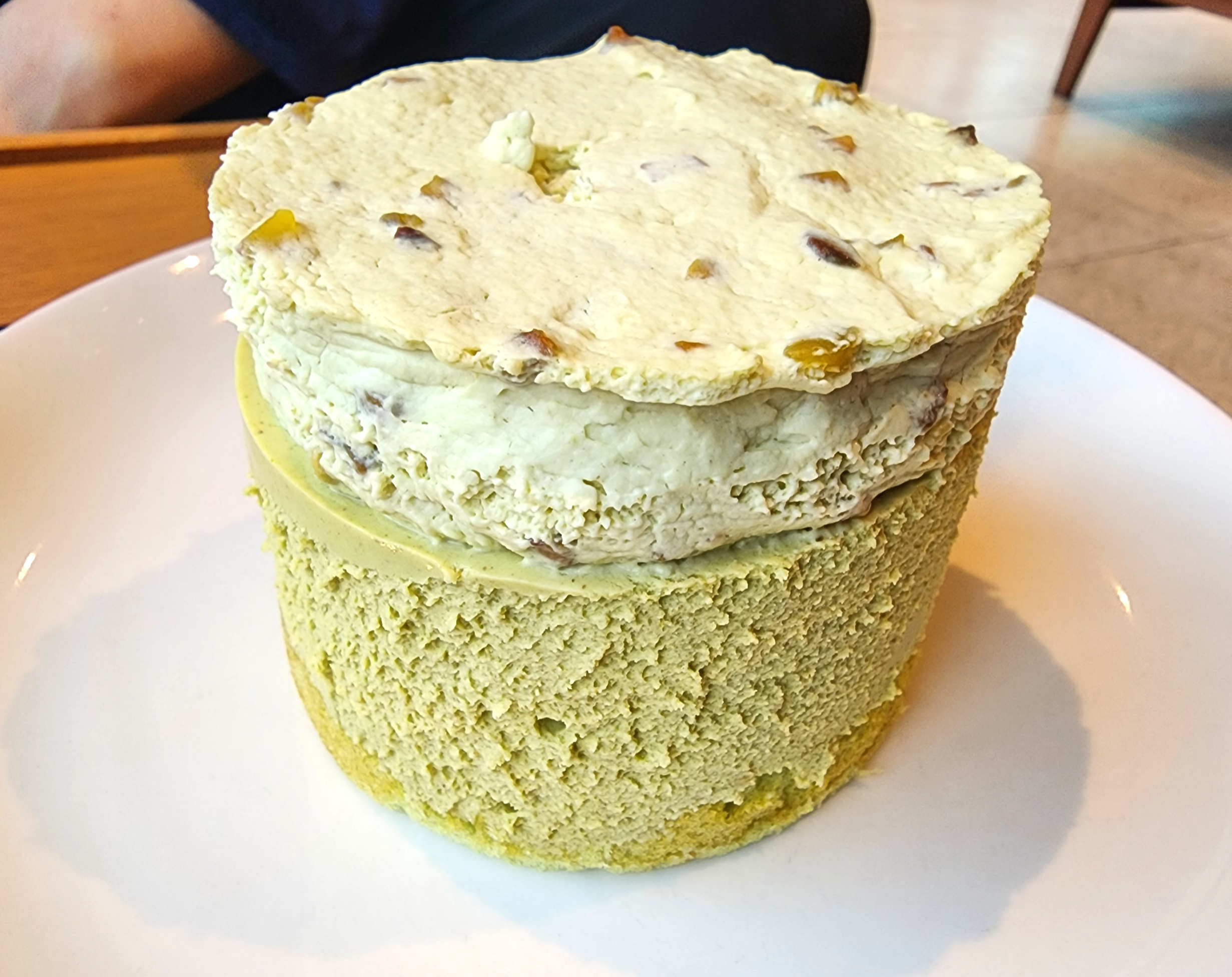 스타벅스피스타치오무스케이크