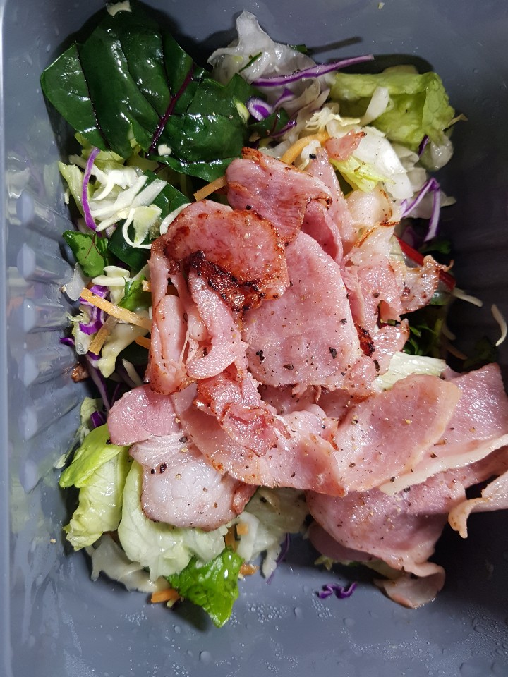 베이컨 샐러드