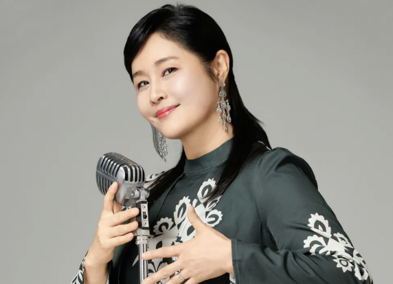 가수 홍주