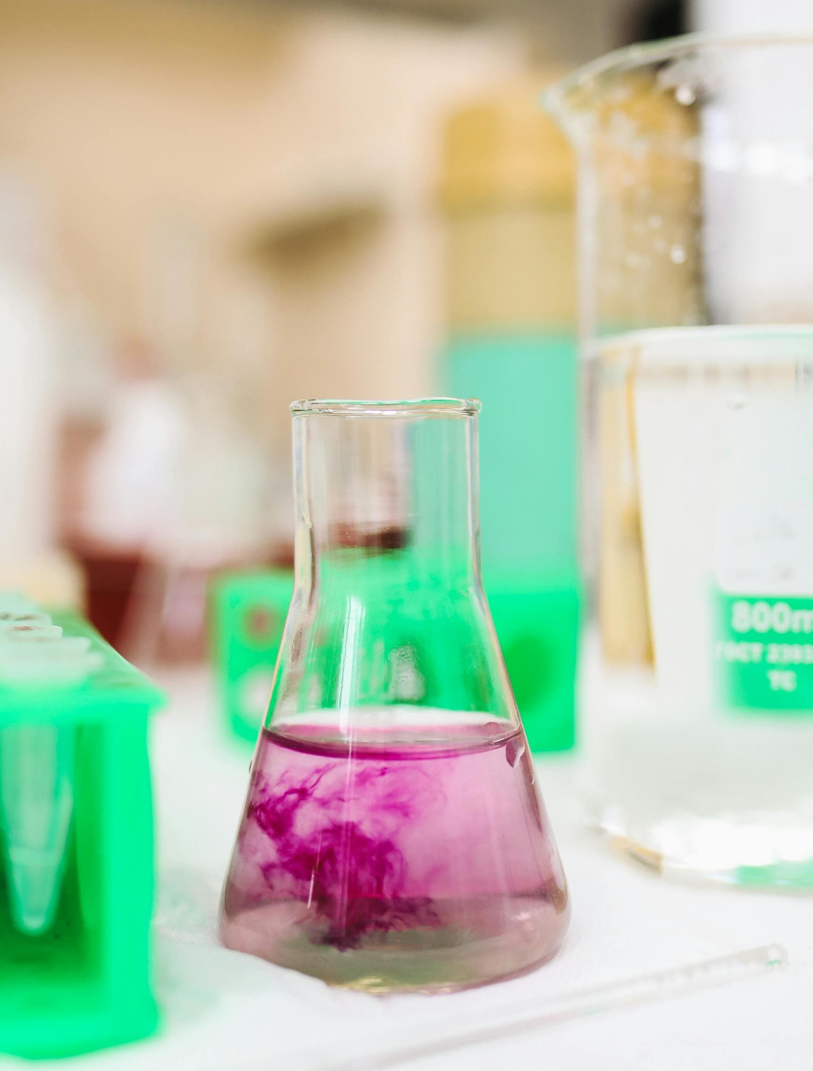 황화수소(H₂S) 등의 휘발성 황 화합물이 생성