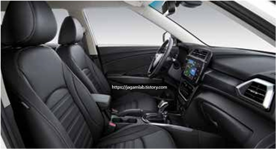 더 뉴 티볼리 블랙 내장 컬러