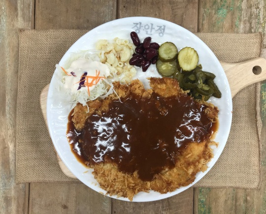 장안동 돈까스 기사식당 '장안정'