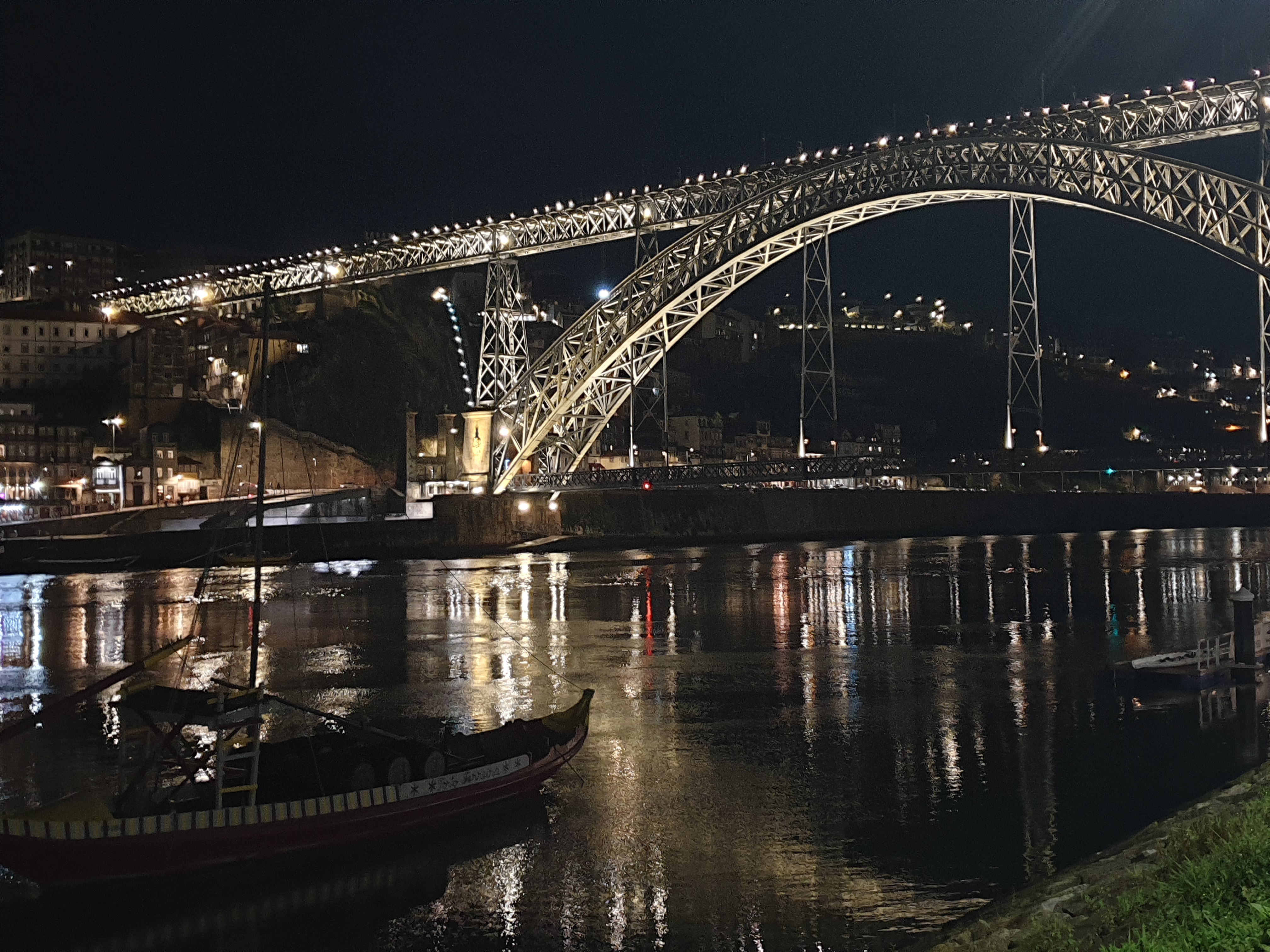 동루이스강변 야경