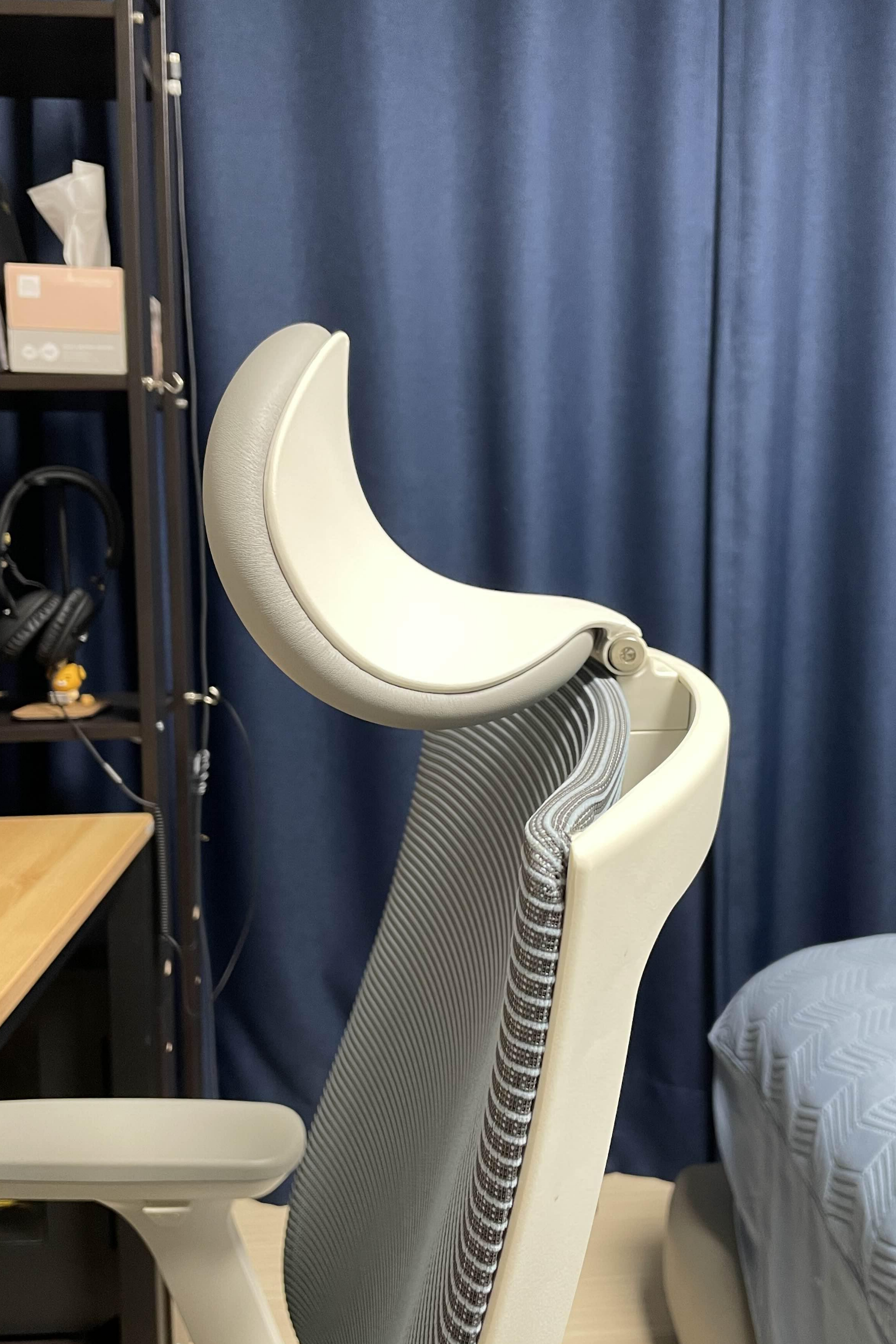 시디즈 T50 air HLDA 헤드레스트 각도 조절