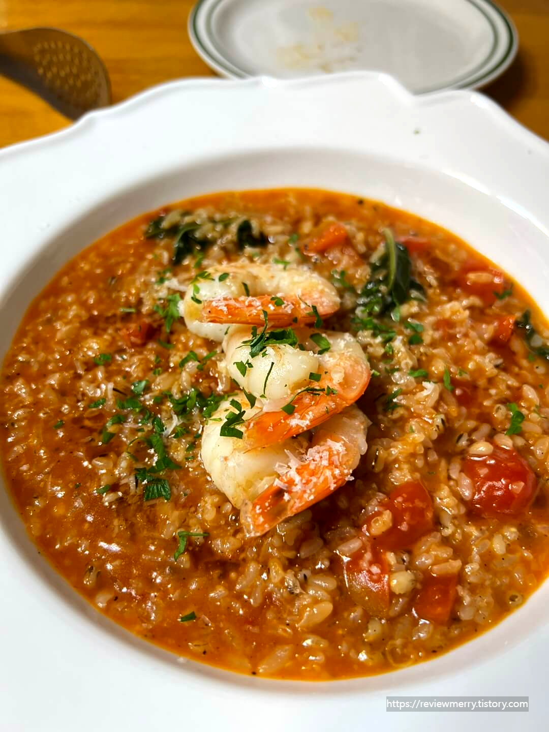 리조또 위 새우사진