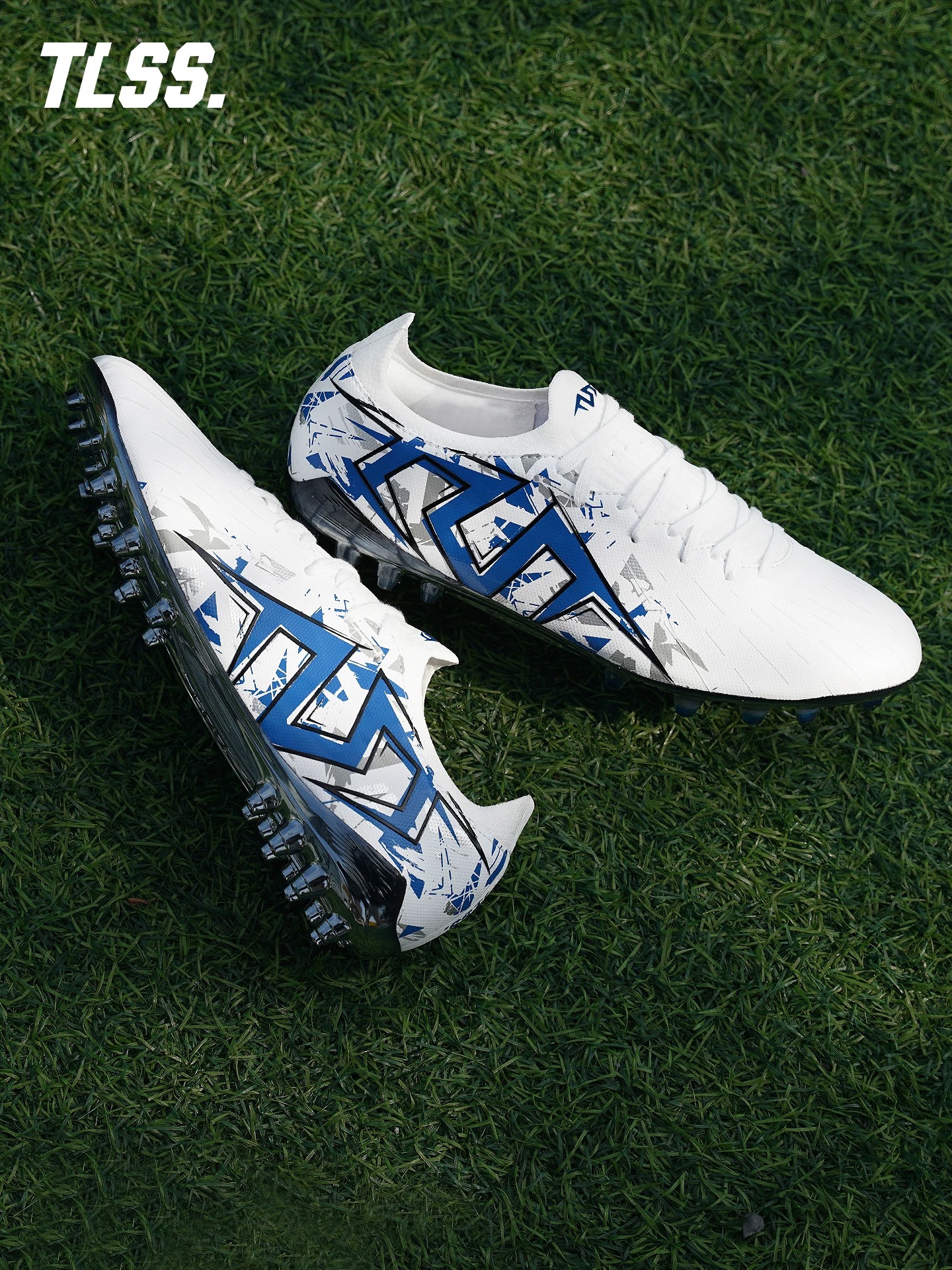 TLSS 축구화 스트라이커 723 모델 할인 안내 이미지