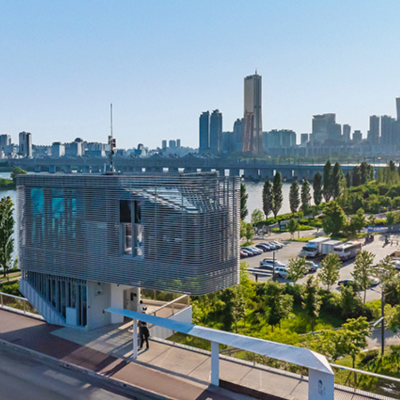 한강대교 위 호텔 스카이 스위트