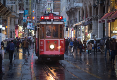 유럽 로맨스 영화 속 도시 여행: 파리, 베네치아, 프라하