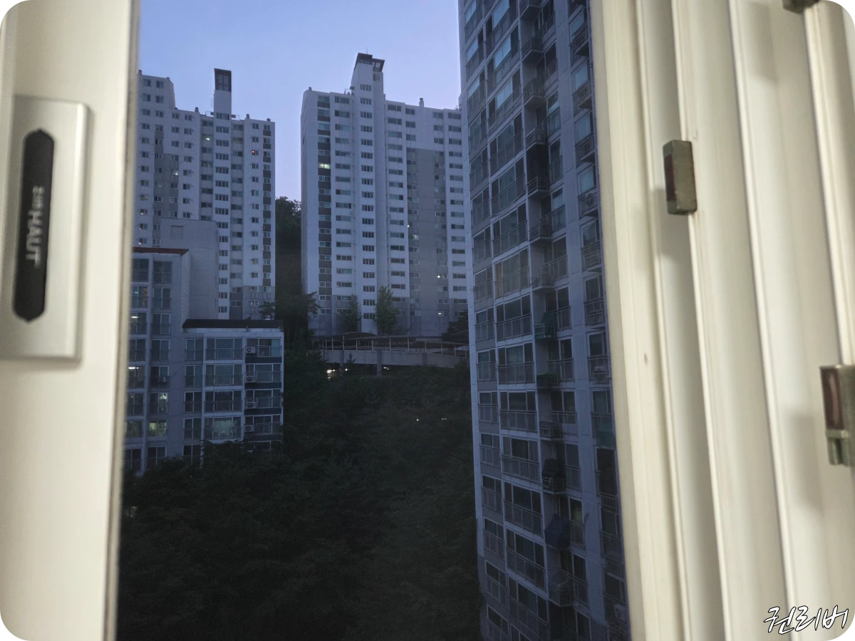 교체-후-새-방충망