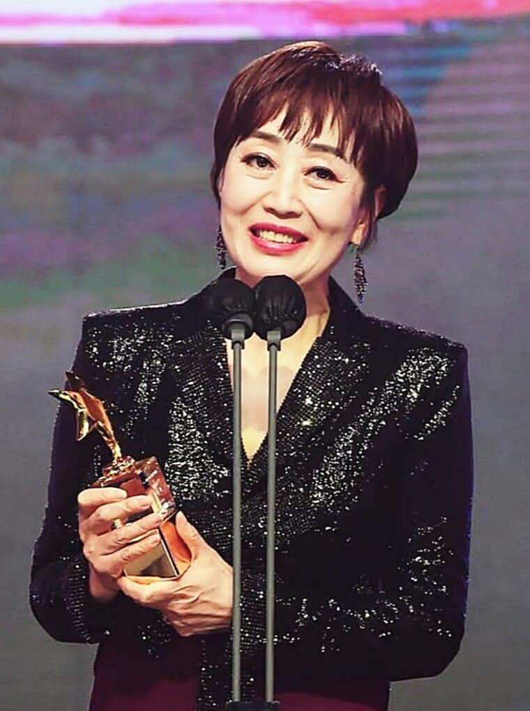 가수-하춘화