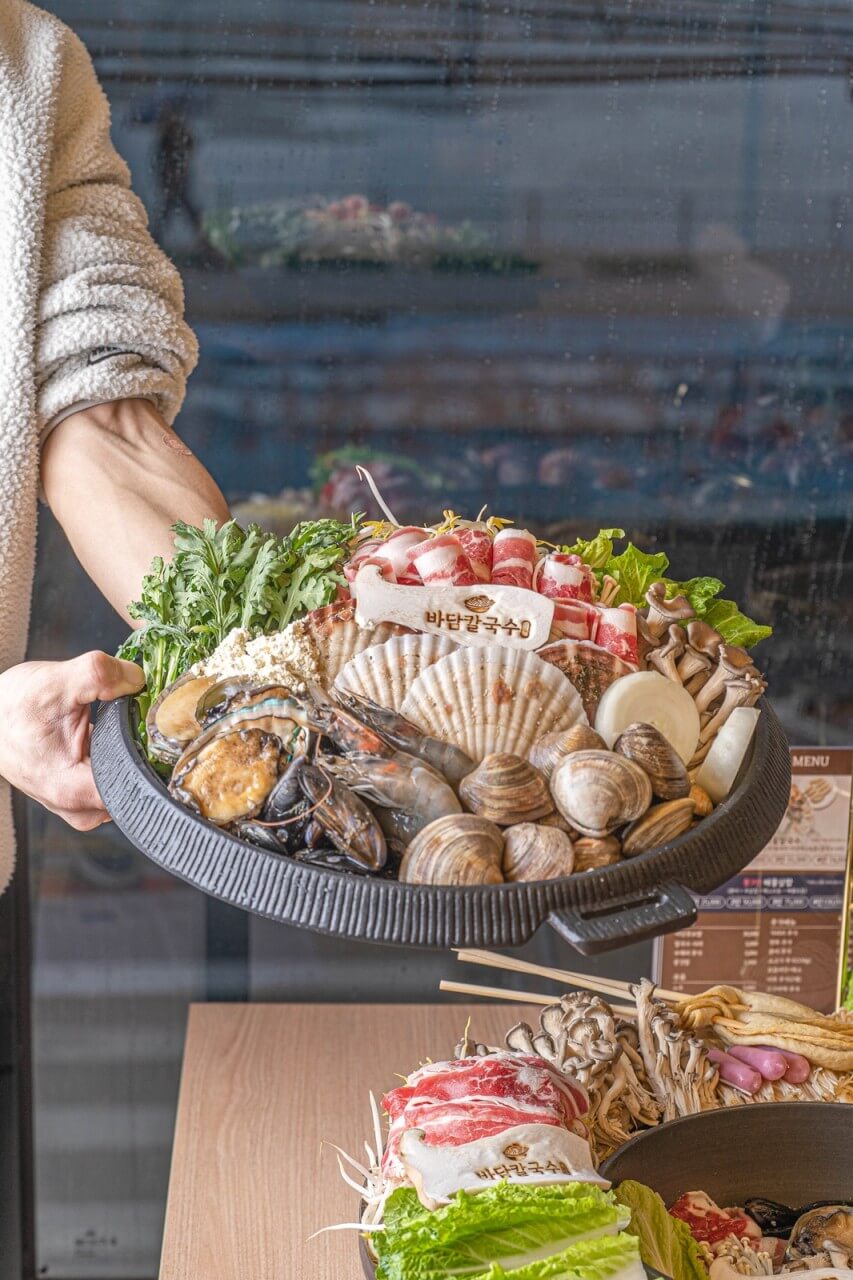 생방송오늘저녁 꽃쟁반칼국수 오이도 칼국수 맛집