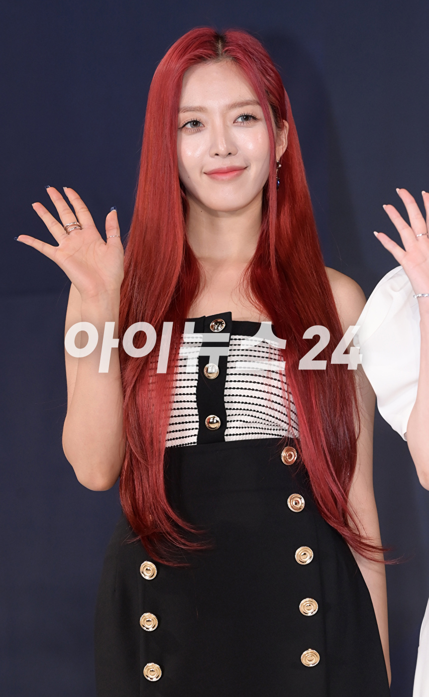 '찬미 아니고 도화~' 도화(AOA 찬미)가 13일 오후 서울 종로구 HW컨벤션에서 진행된 Mnet '퀸덤퍼즐' 제작발표회에 참석하고 있다. [사진=정소희 기자]