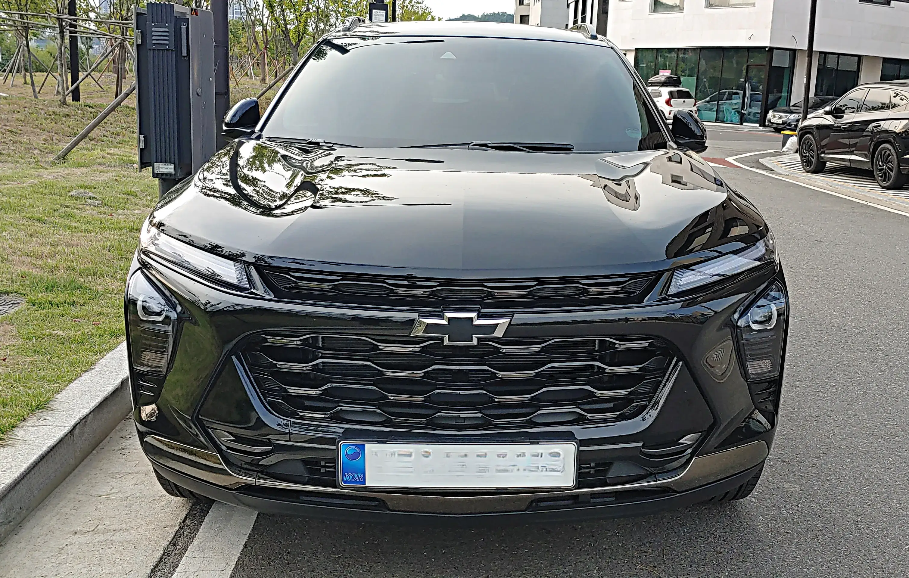 쉐보레 트랙스 크로스오버 액티브(블랙) - 외부