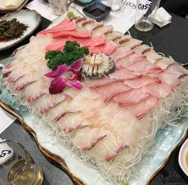 잡어와묵은지-자연산-잡어-세꼬시