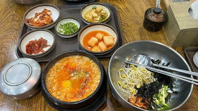 순두부찌개 한상