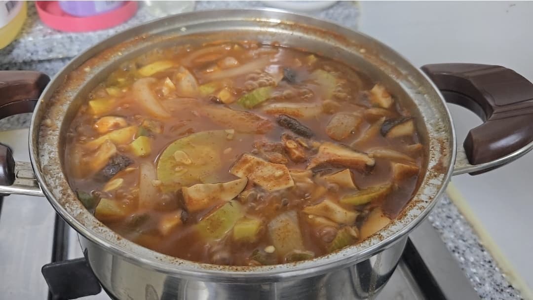 여름 찌개에 가장 많이 들어가는 것은 감자와 호박