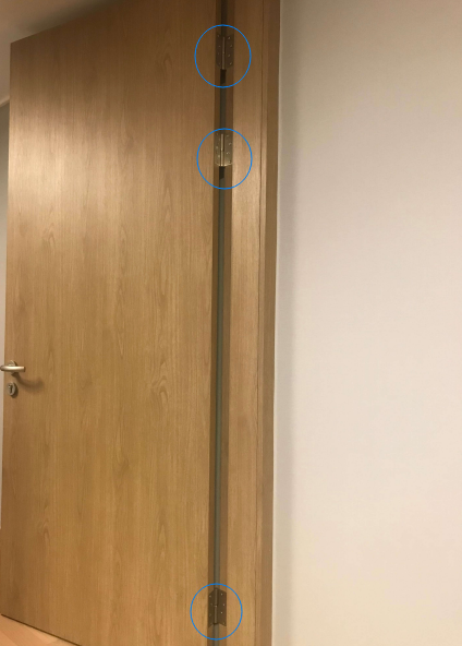 방문 경첩 개수