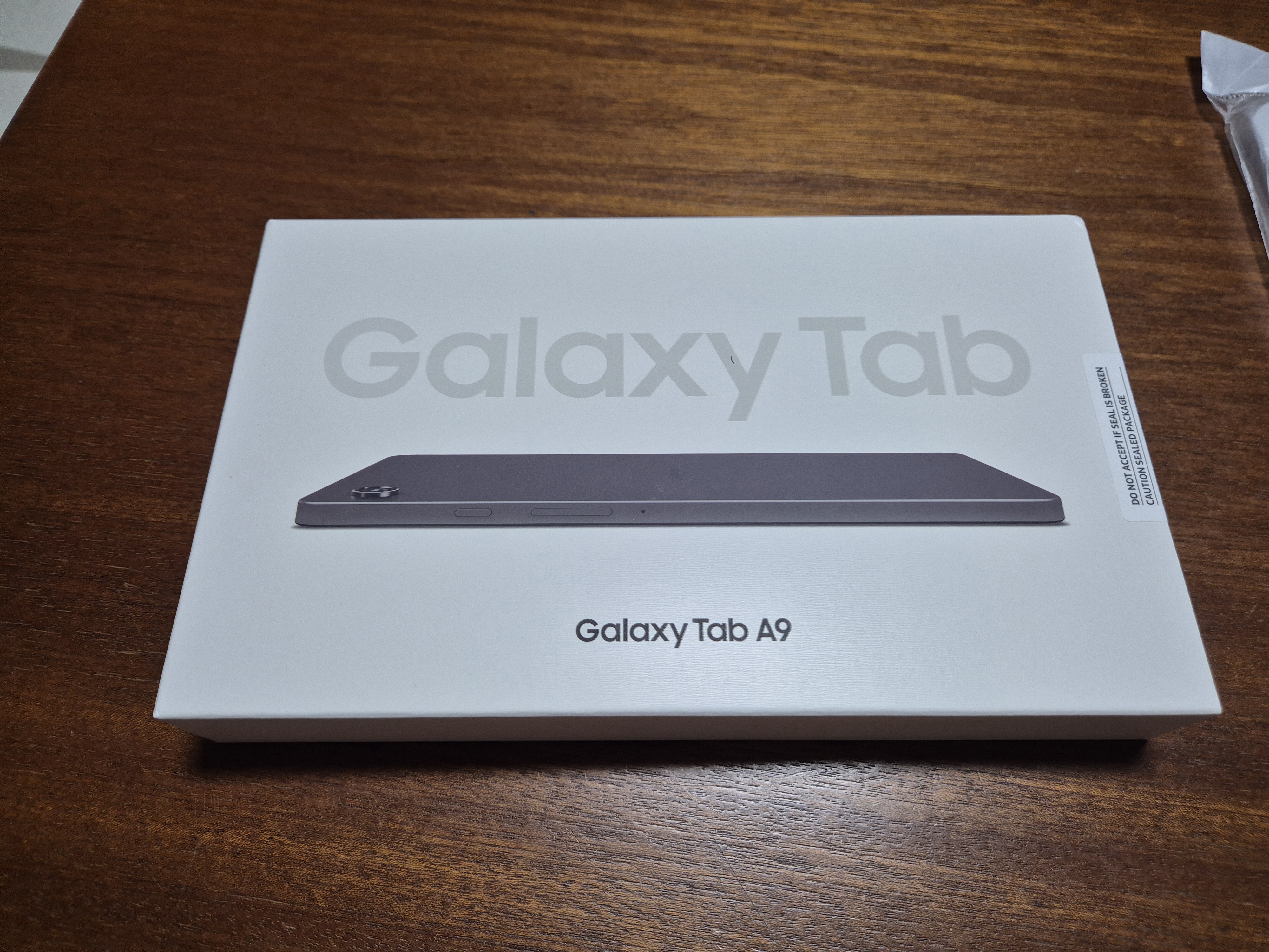 갤럭시탭 A9 구매하였다